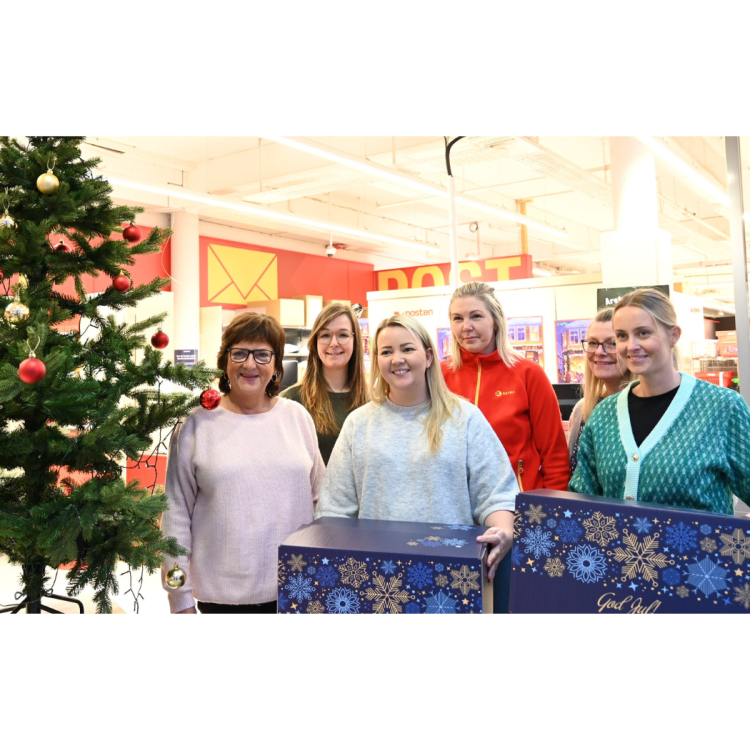 Bilde av representanter for aktørene som bidrar til årets aksjon "Juleglede for alle". Fra venstre: Mali Talsnes (Sparebank 1 SMN), Trude Tiset (Flyktningetjenesten), Erika Langland (Frivilligsentralen), Linda Vuttudal (Coop Extra), Anne Mari Økdal (NAV) og Anette Vagnild (Frivilligsentralen). 